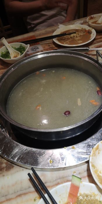 吉林特色美食饸饹条一碗下肚美味萦绕(图1)